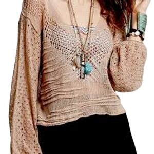 Free People tan Boho loose knit cropped long sleeve lightweight sweater XS